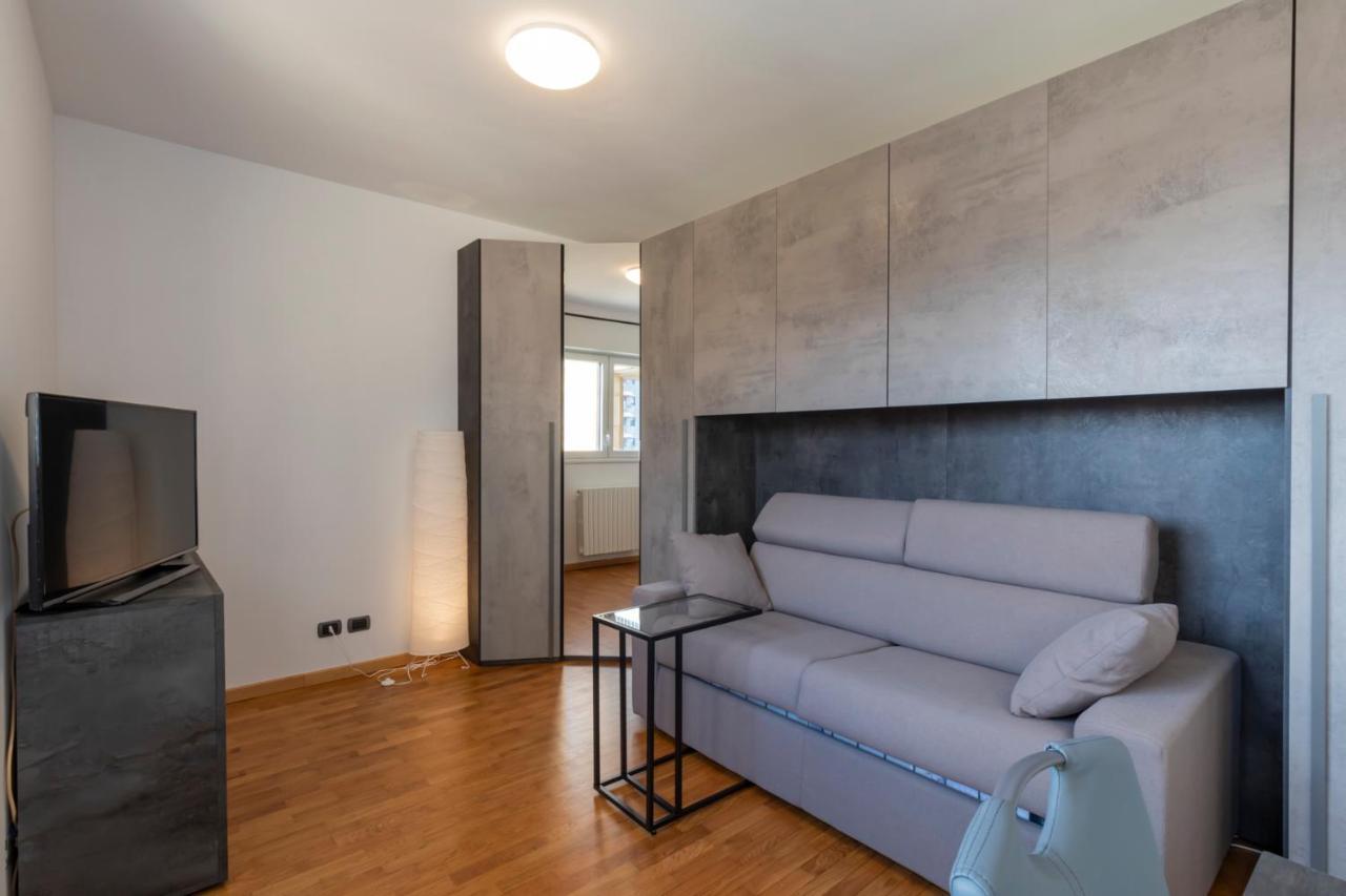 Apartmán Splendida Terrazza Su Arcimboldi - Milano Bicocca Exteriér fotografie